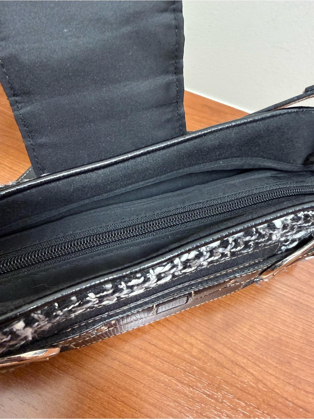 Worthington VTG Black & White Tweed Shoulder Bag - Stylish Women’s Handbag EUC - Picture 7 of 10